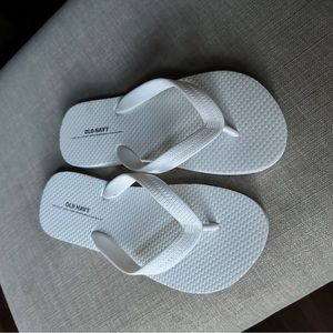 Old navy flip flops